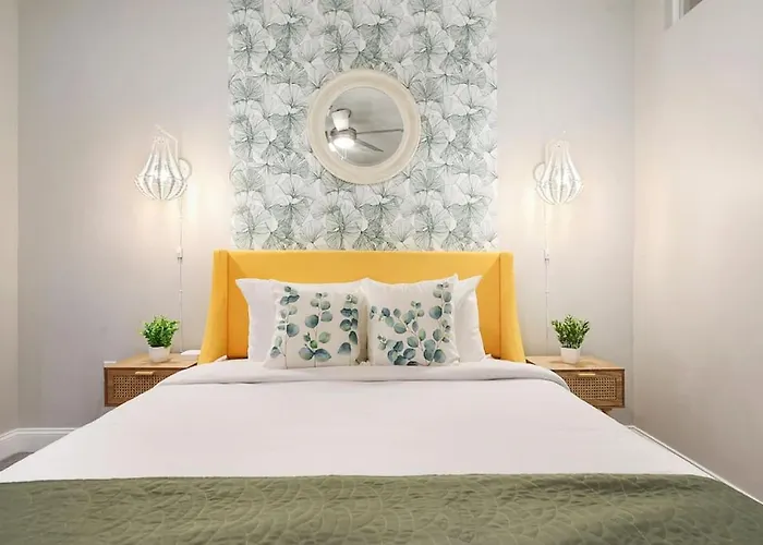 Apartment Hostwise - The Washington At Chatham - Free Parking, Private Gym, Skyline Views! Pittsburgh