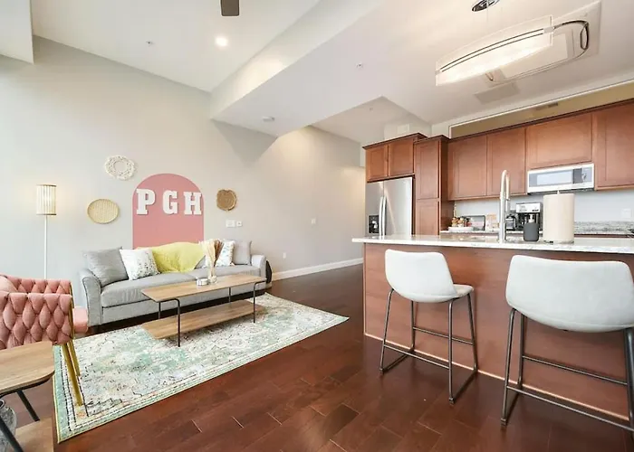 Hostwise - The Washington At Chatham - Free Parking, Private Gym, Skyline Views! Apartment *