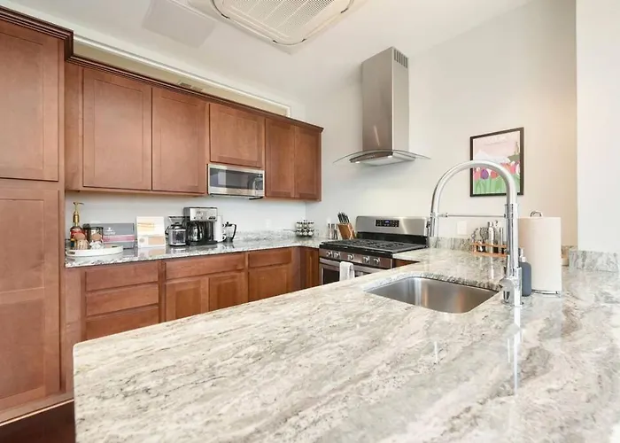 Hostwise - The Washington At Chatham - Free Parking, Private Gym, Skyline Views! *